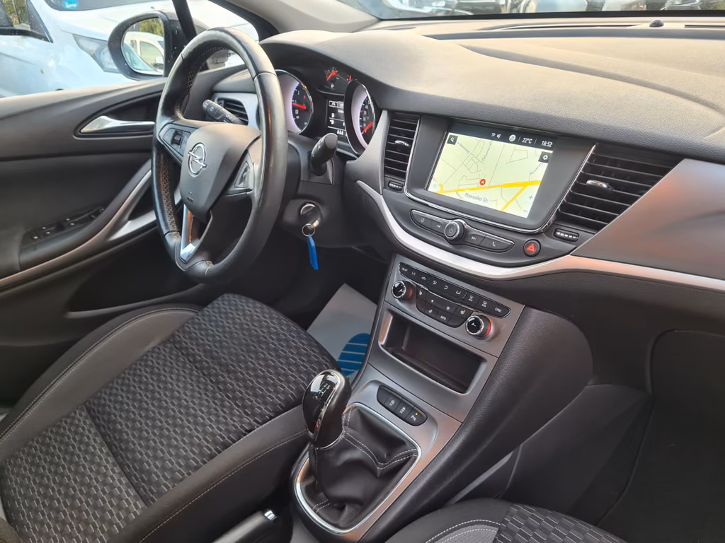 Opel Astra 2021