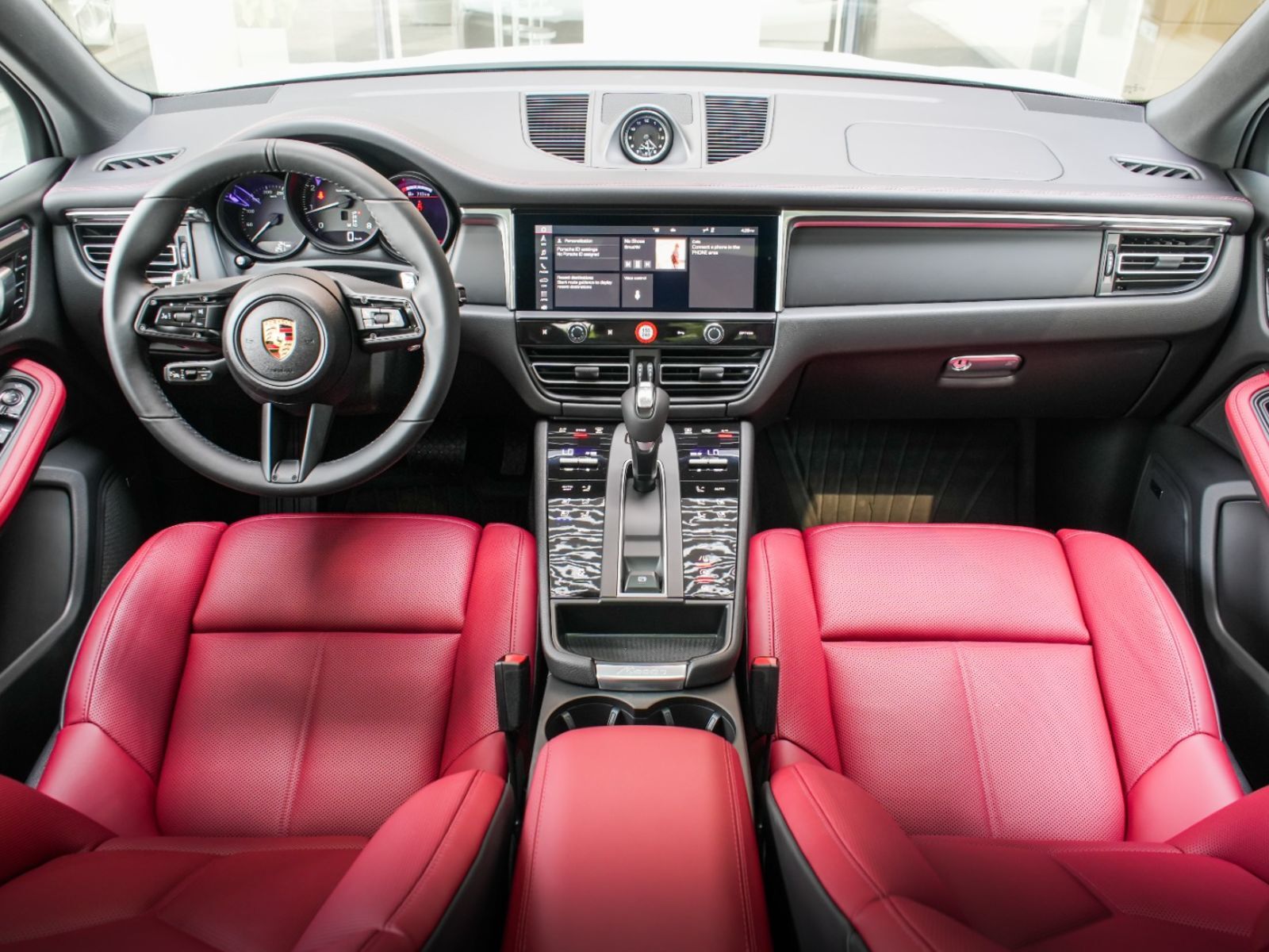 Porsche Macan 2025