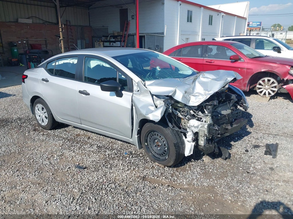 Nissan Versa 2024