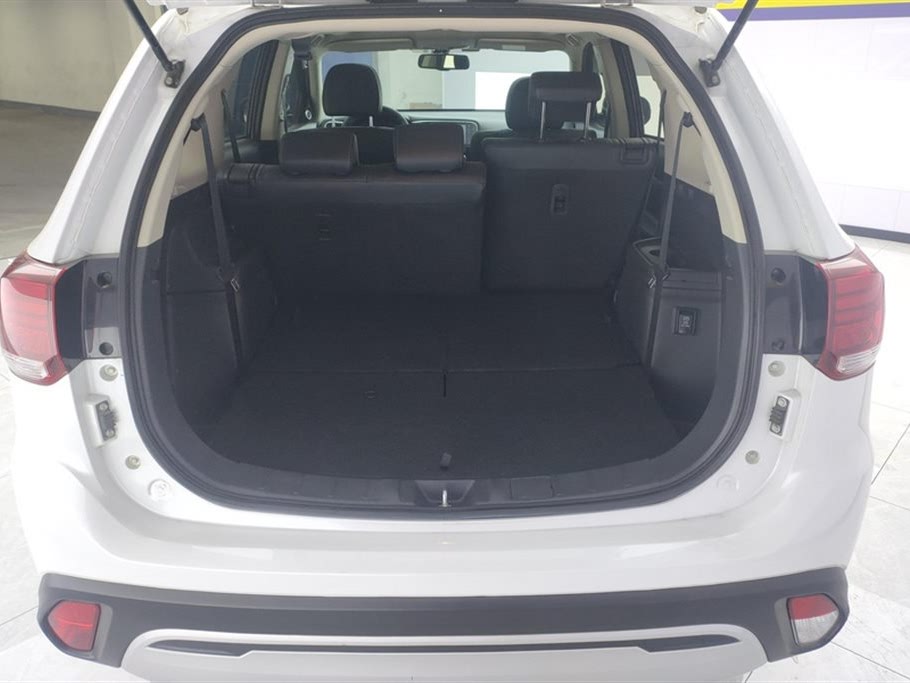 Mitsubishi Outlander 2021