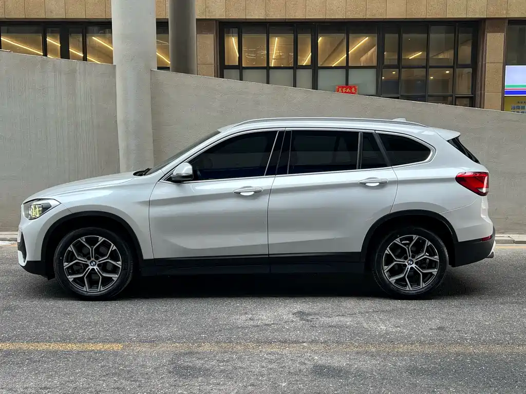 BMW X1 2021