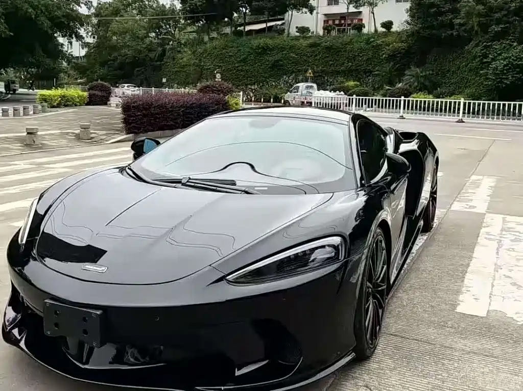 McLaren GT 2023