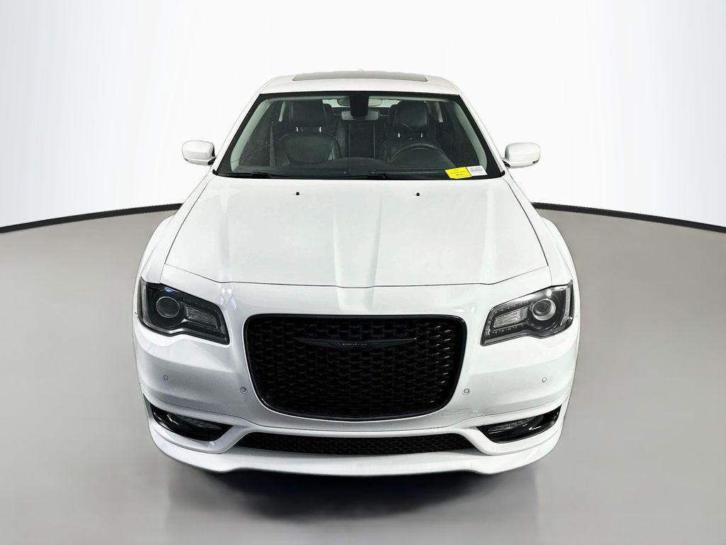 Chrysler 300 2023