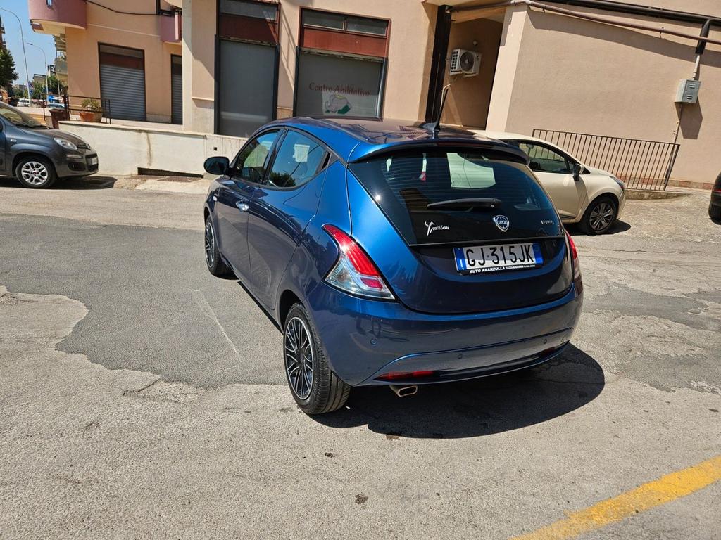 Lancia Ypsilon 2022