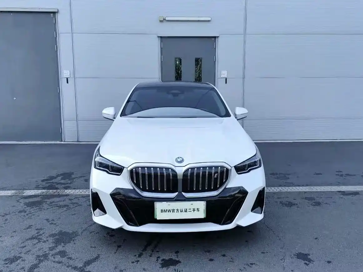 BMW i5 2026