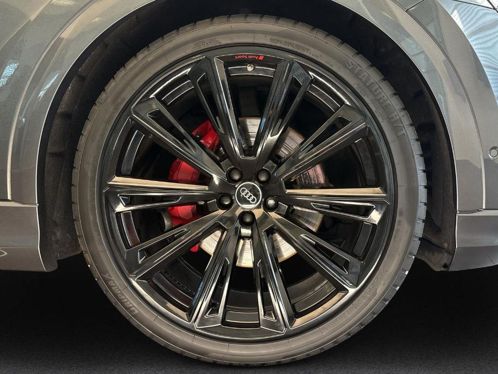 Audi Q8 2023
