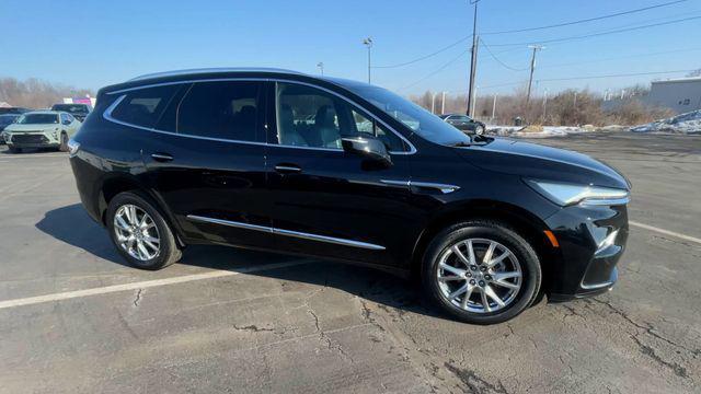 Buick Enclave 2023