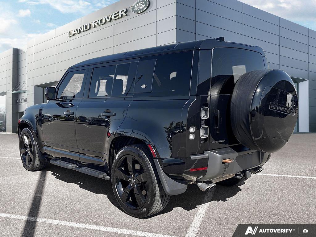 Land Rover Defender 2023