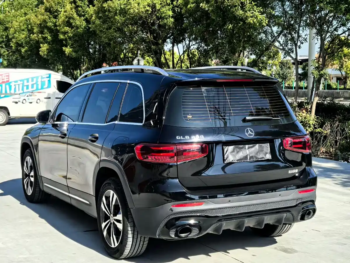 Mercedes-Benz GLB 2024