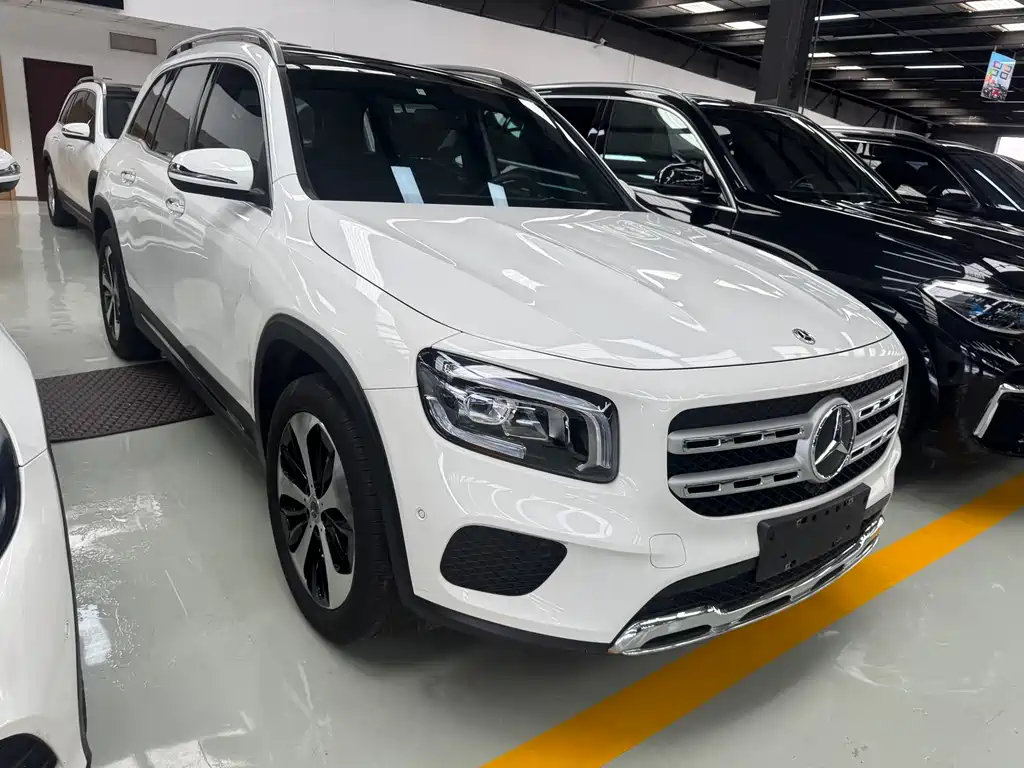 Mercedes-Benz GLB 2023