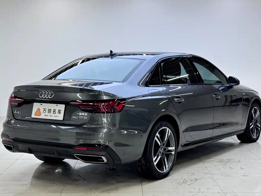 Audi A4 2023