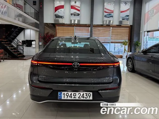 Toyota Crown 2024