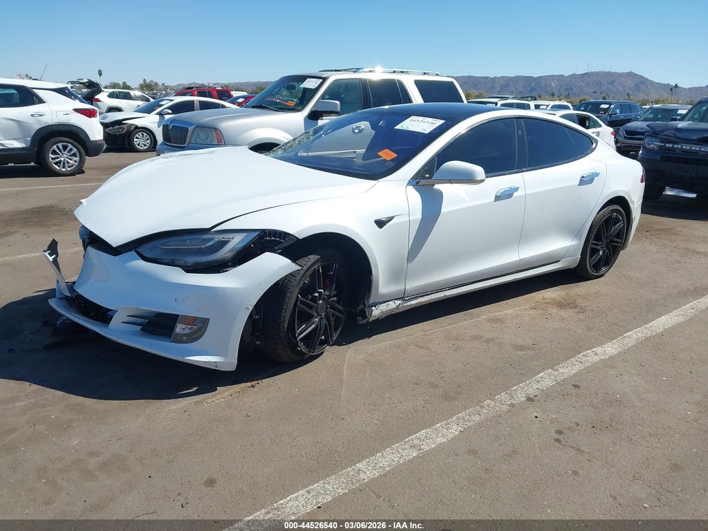 Tesla Model S 2021