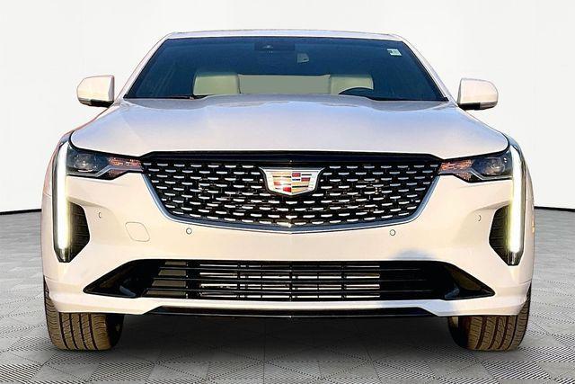 Cadillac CT4 2024