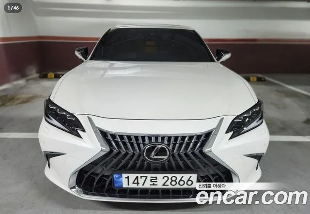 Lexus ES 2024