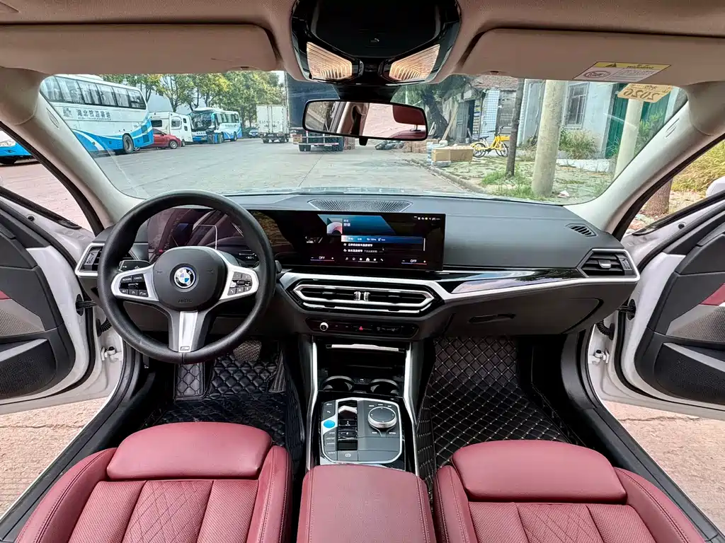BMW i3 2024