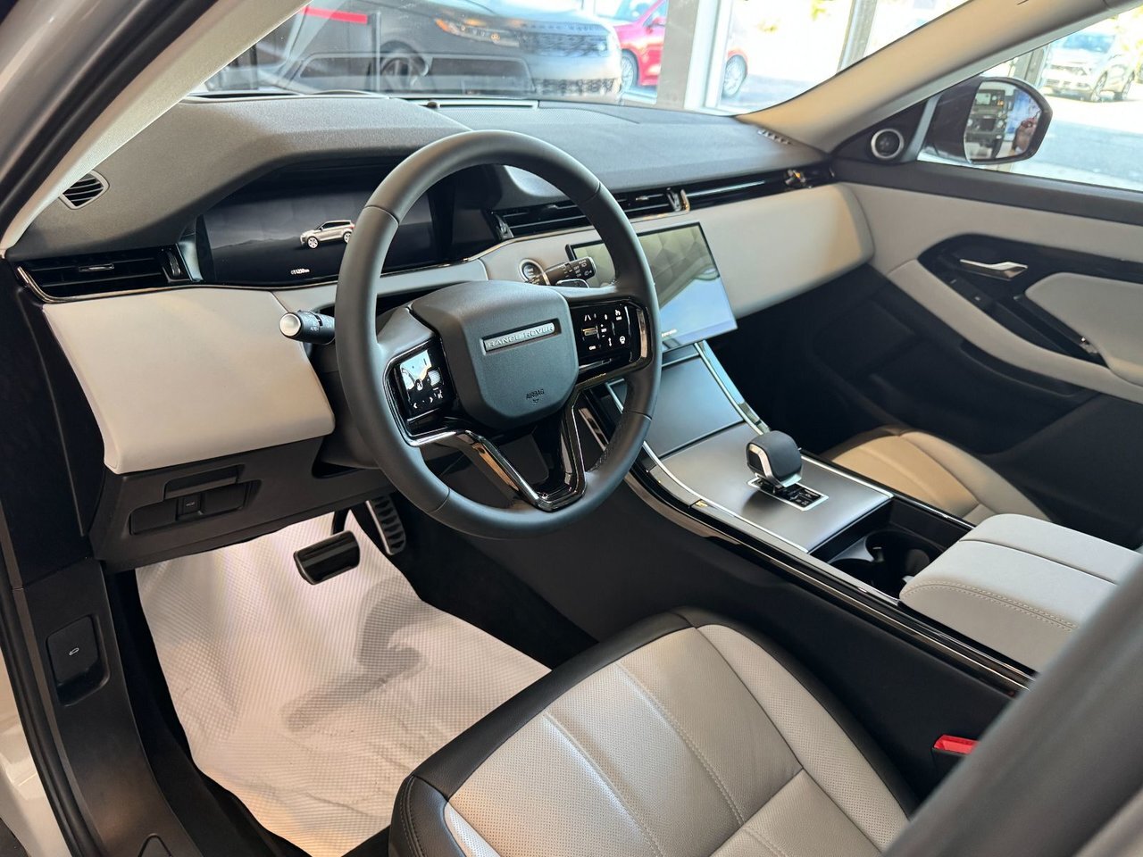 Land Rover Range Rover Evoque 2025