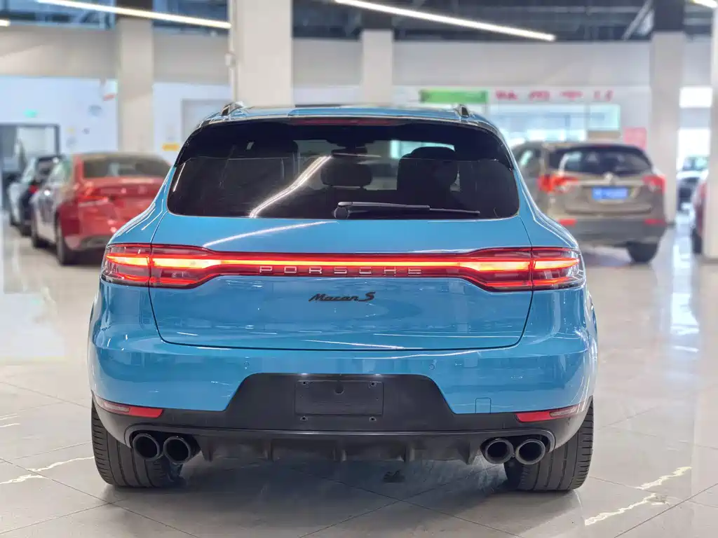 Porsche Macan 2021