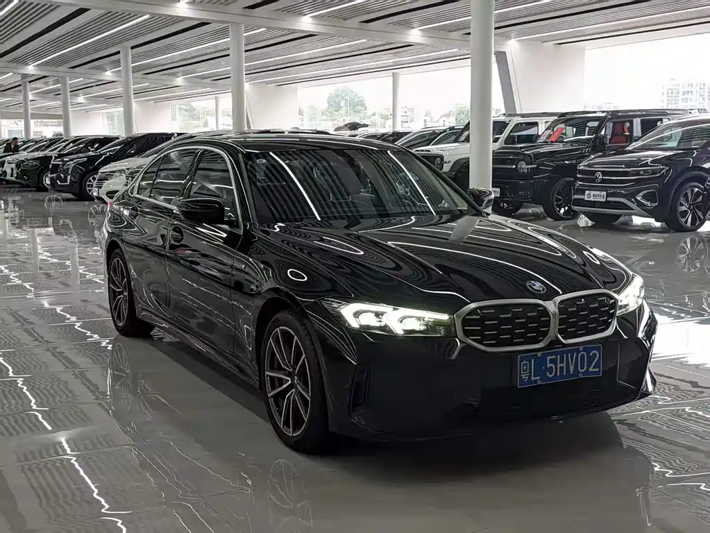 BMW 3 серии 2024