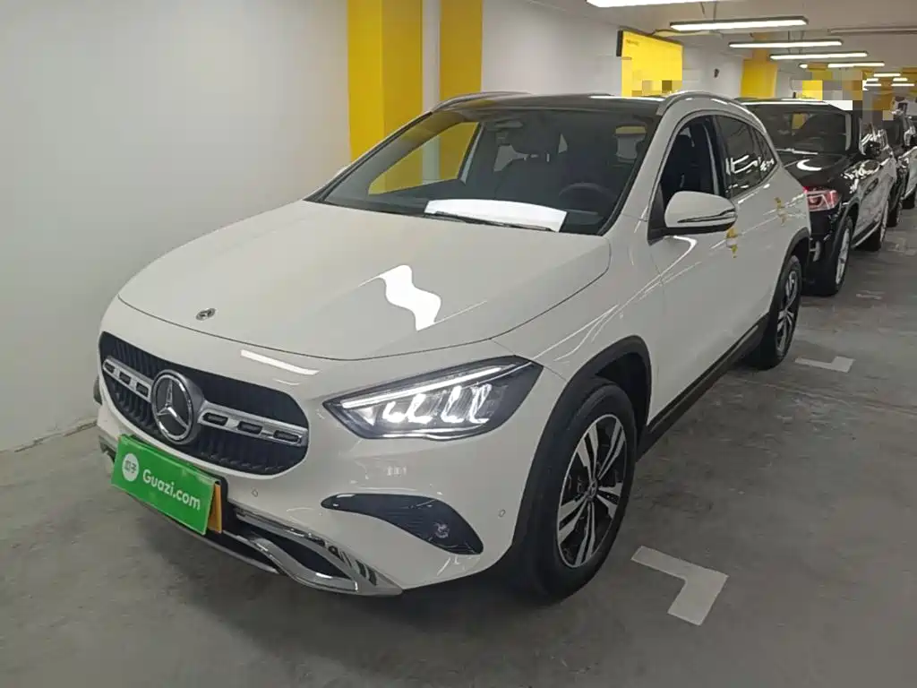 Mercedes-Benz GLA 2024