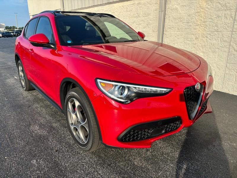 Alfa Romeo Stelvio 2023