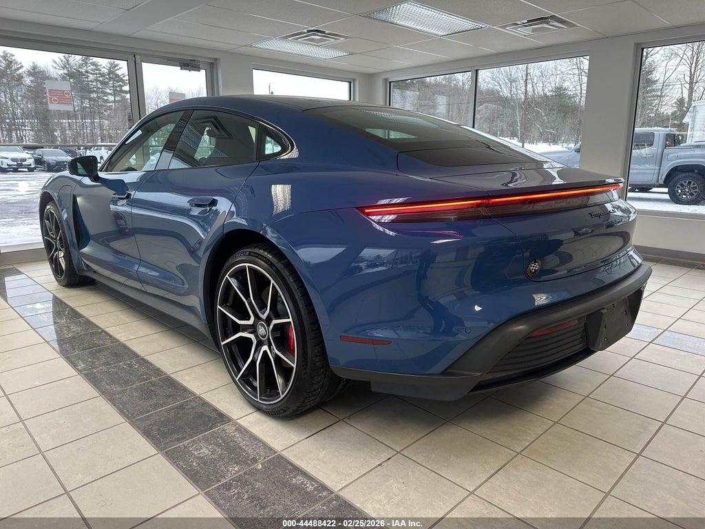 Porsche Taycan 2022