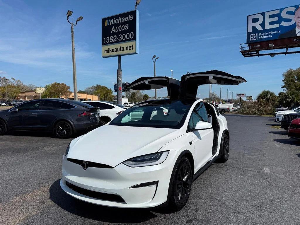 Tesla Model X 2022