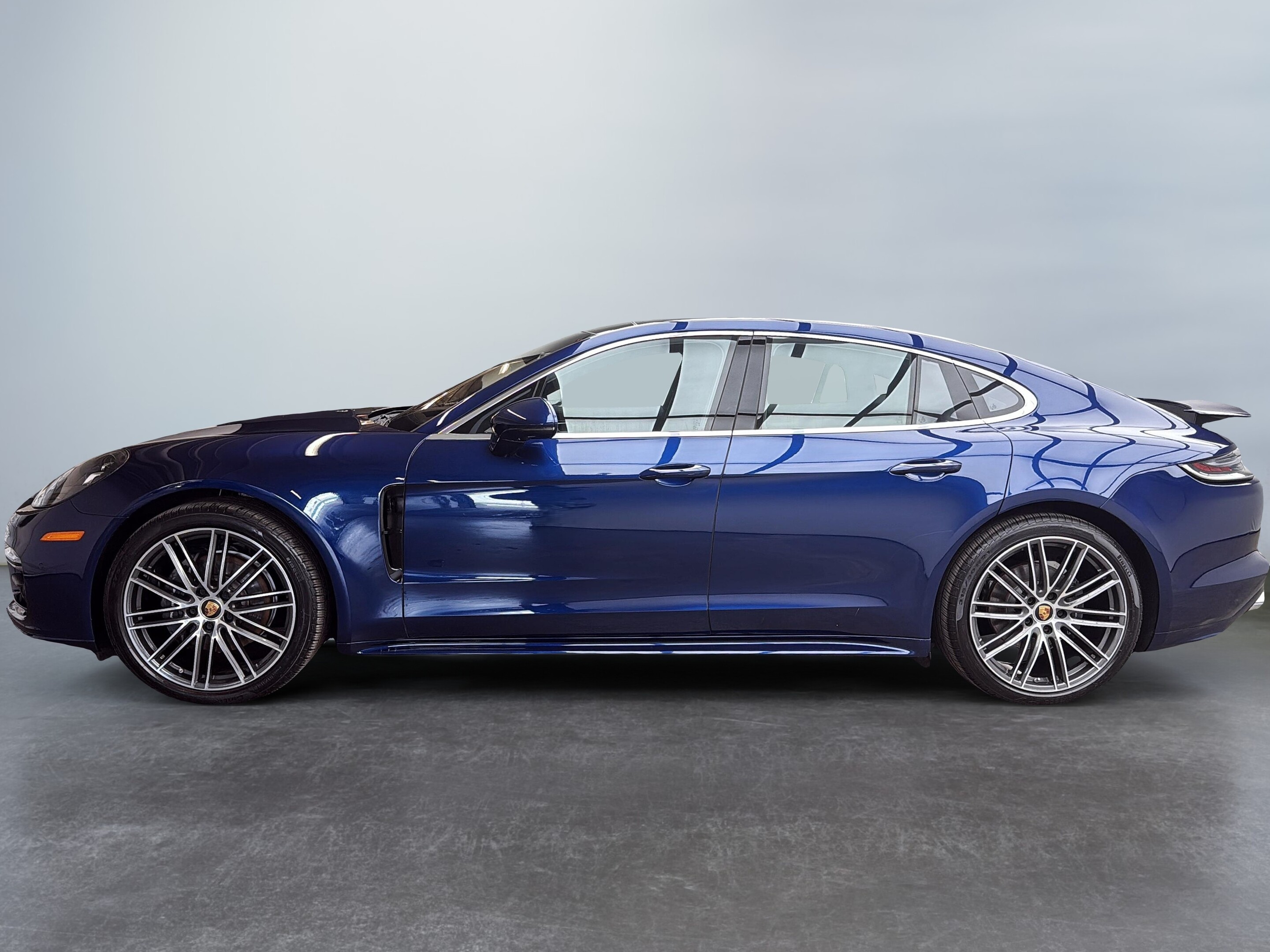 Porsche Panamera 2023