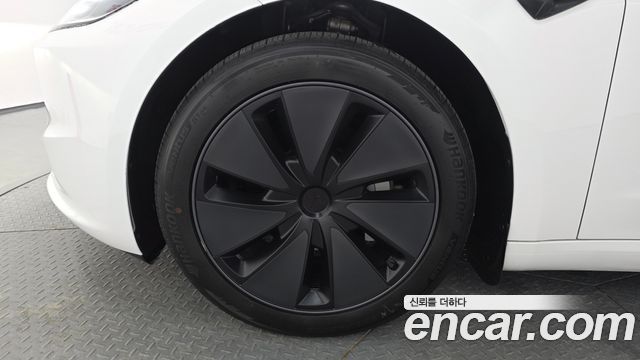 Tesla Model 3 2025