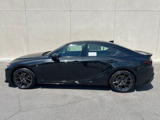 Lexus IS 2026