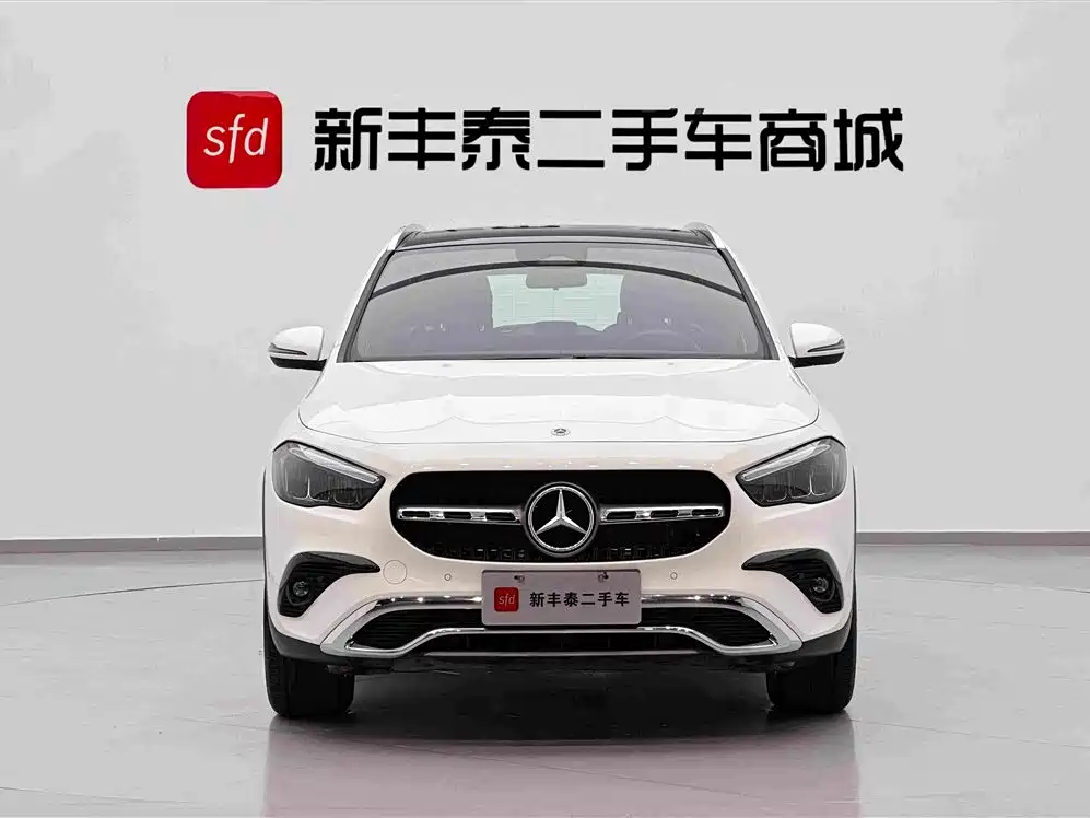 Mercedes-Benz GLA 2024
