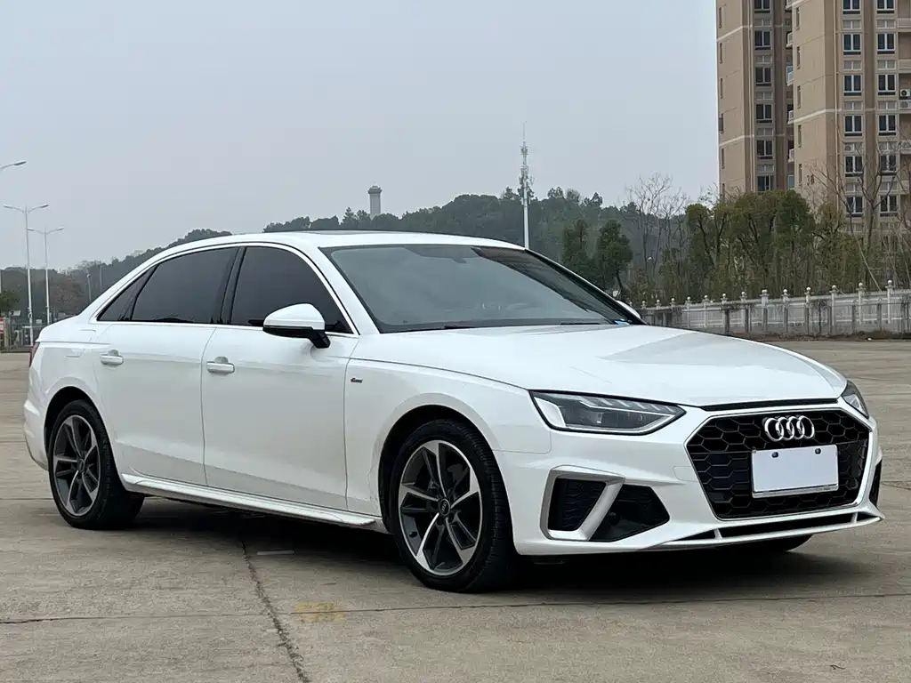 Audi A4 2023