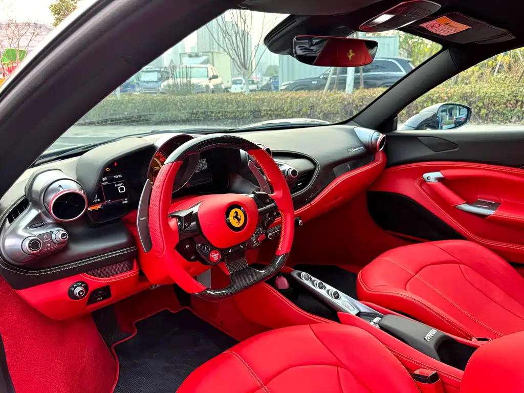 Ferrari F8 2023