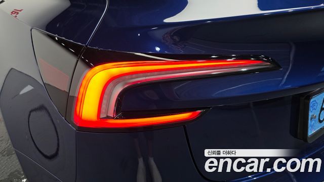 Tesla Model 3 2024