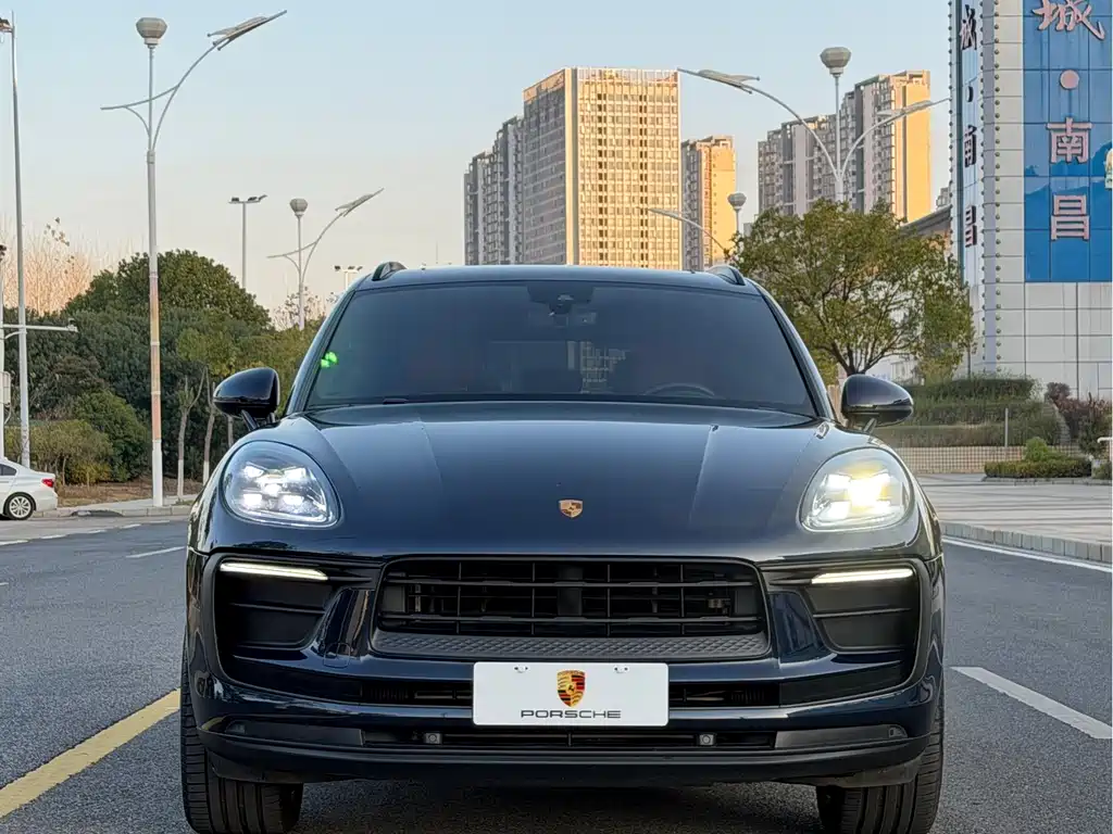 Porsche Macan 2023