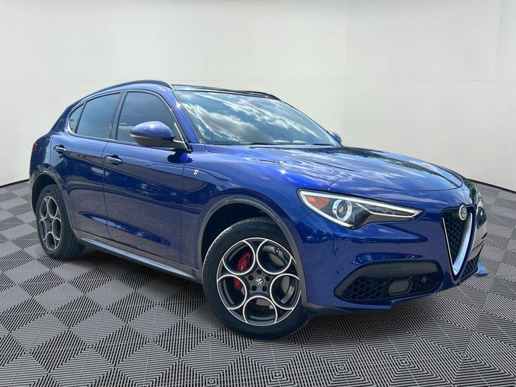Alfa Romeo Stelvio 2023