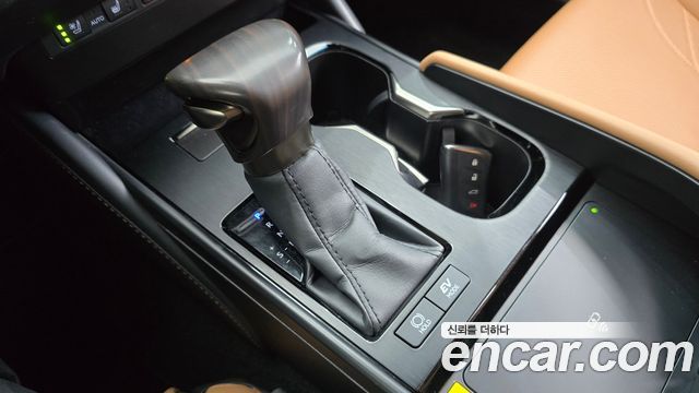 Lexus ES 2023