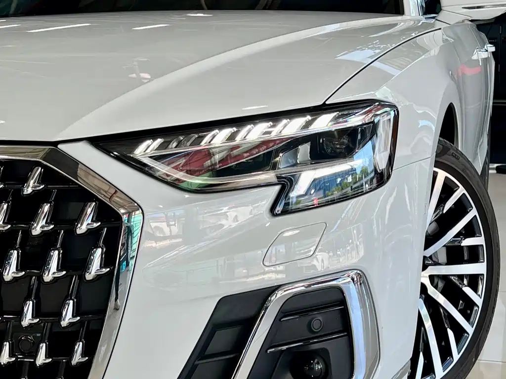 Audi A8 2024