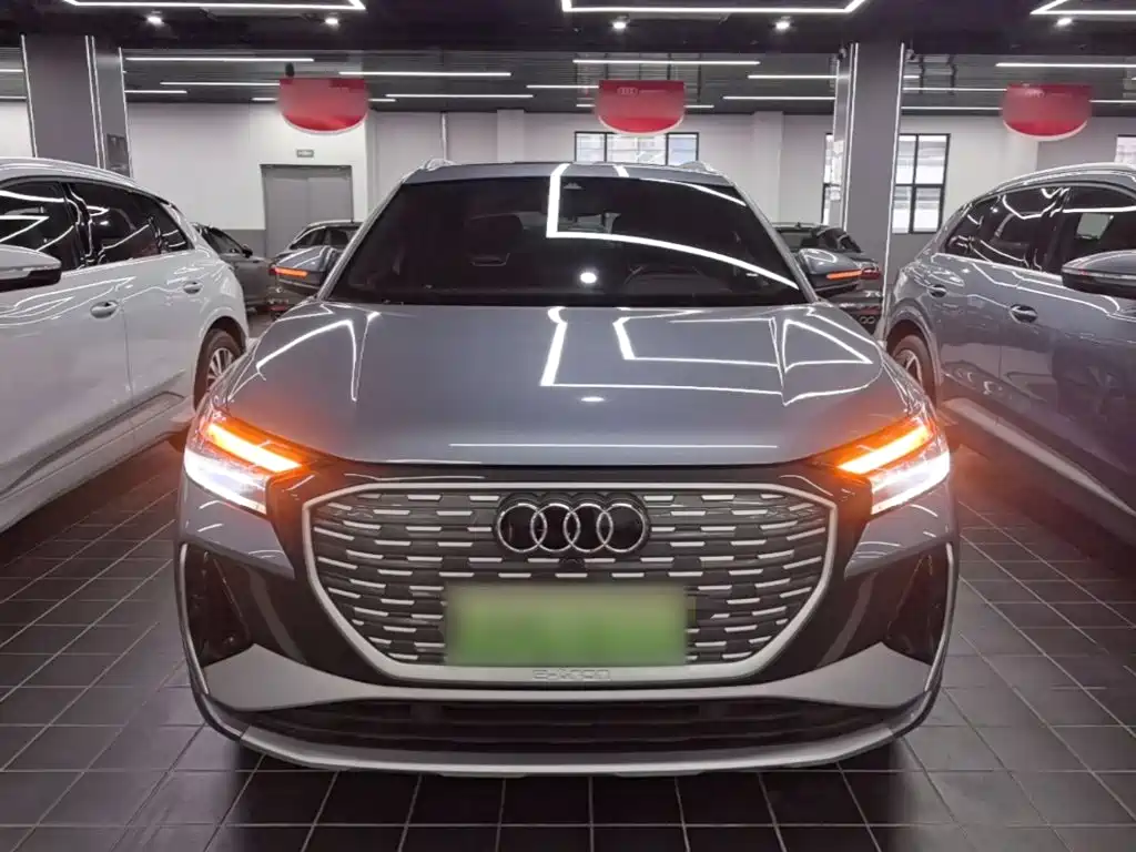 Audi Q4 e-tron 2025