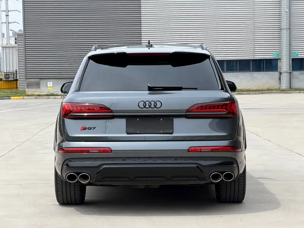 Audi SQ7 2024