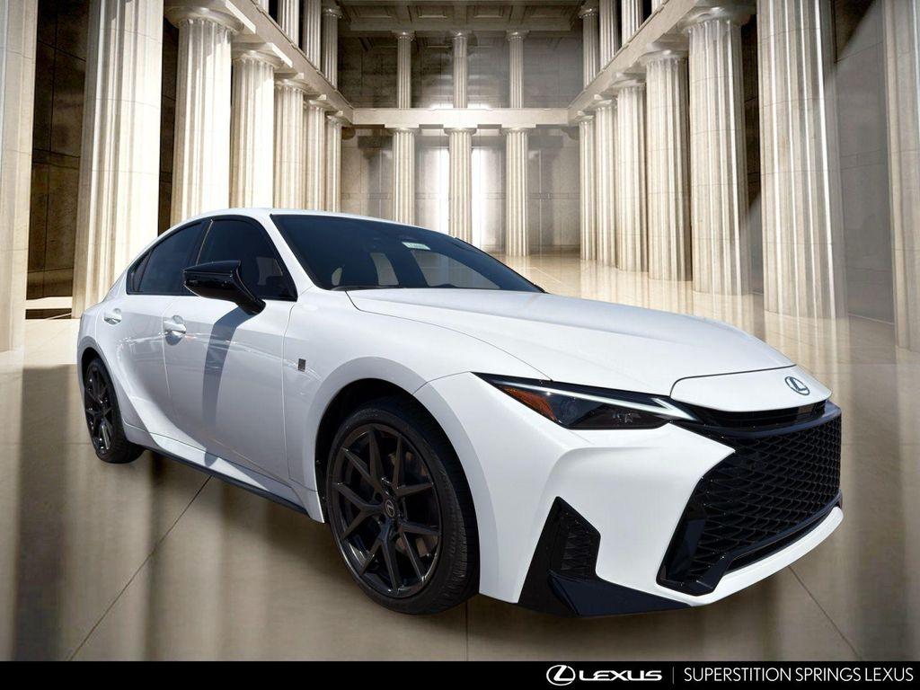 Lexus IS 2026