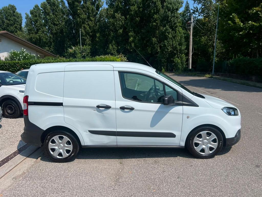 Ford Tourneo Courier 2021