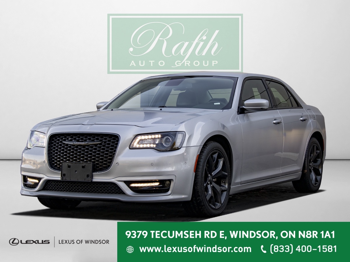 Chrysler 300 2022