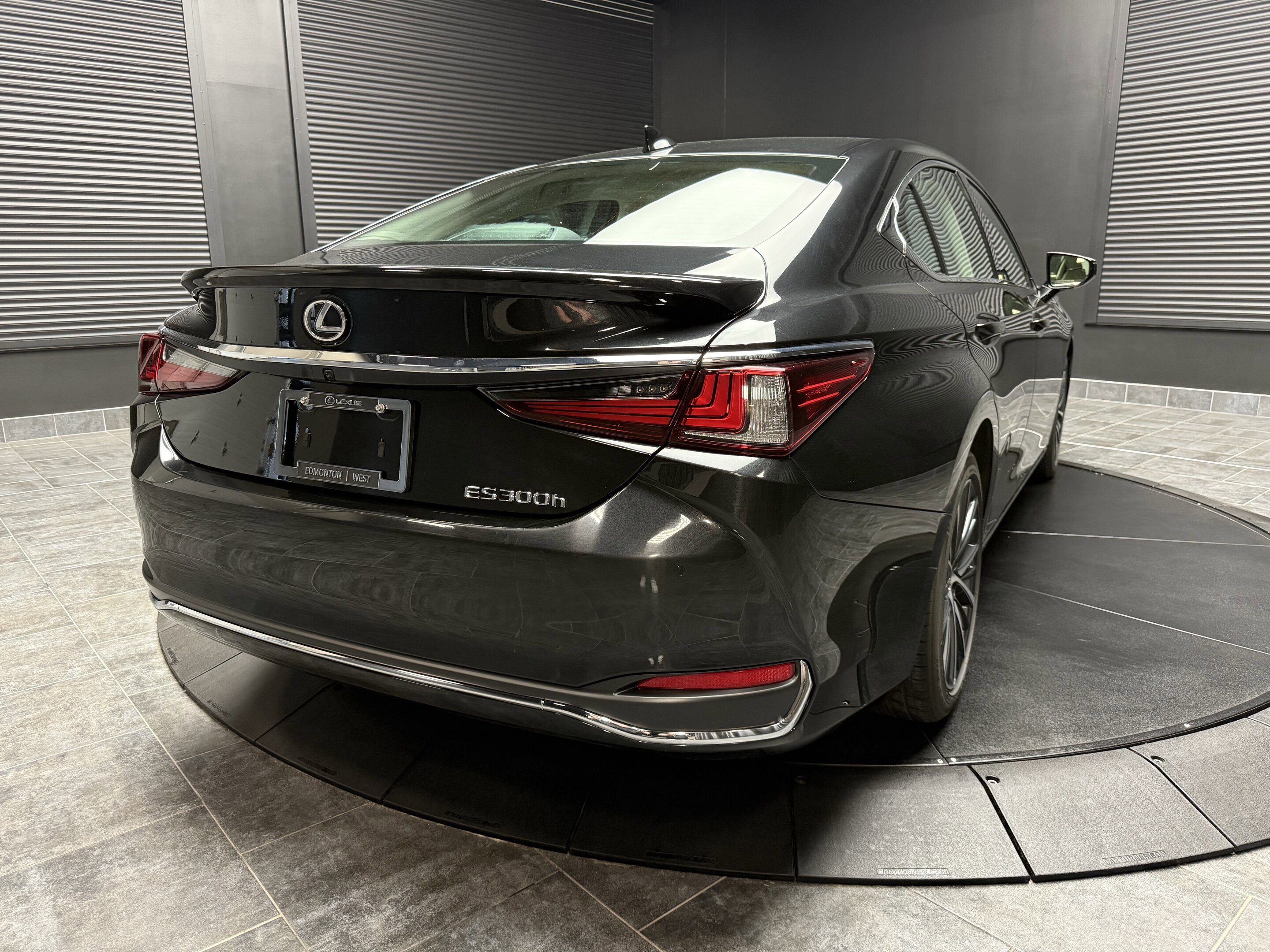 Lexus ES 2024