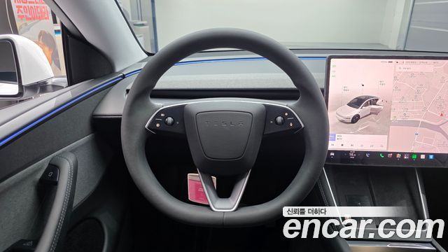 Tesla Model Y 2025