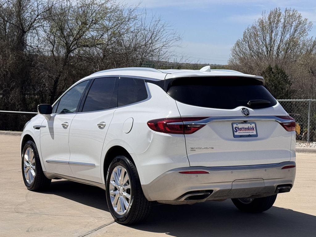 Buick Enclave 2021