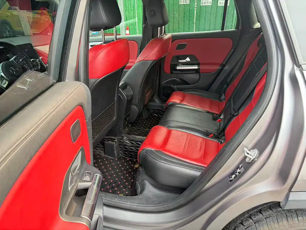 Mercedes-Benz GLA AMG 2021