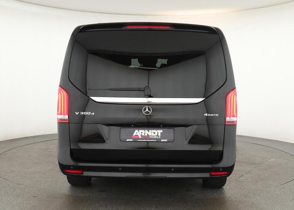 Mercedes-Benz V 300 2023