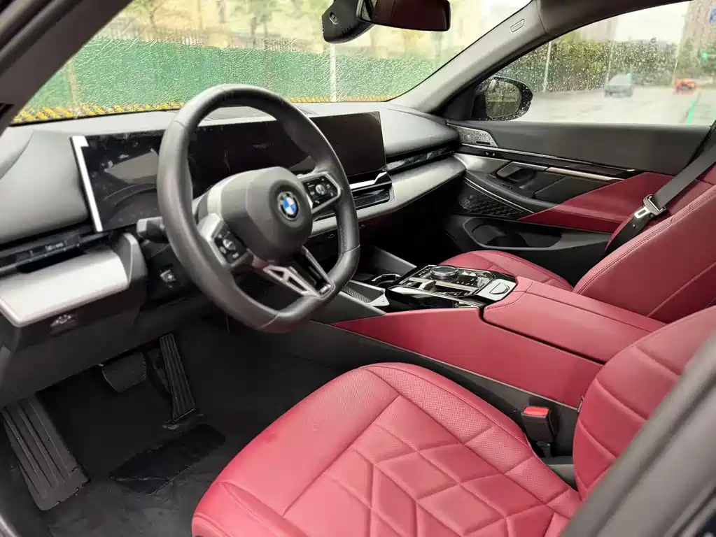BMW i5 2024