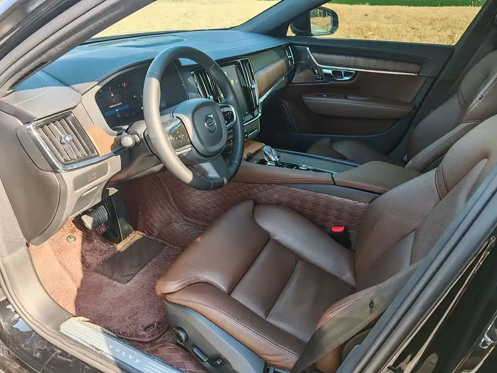 Volvo S90 2024